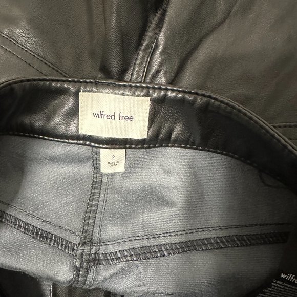 ARITZIA WILFRED FREE Adrienne Faux Vegan Leather Skinny Pant Size‎ 2 - Picture 7 of 9